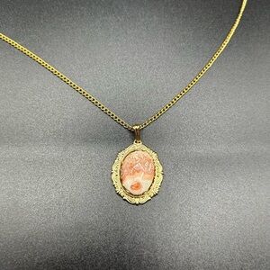 Vintage Agate cabochon gold tone Necklace